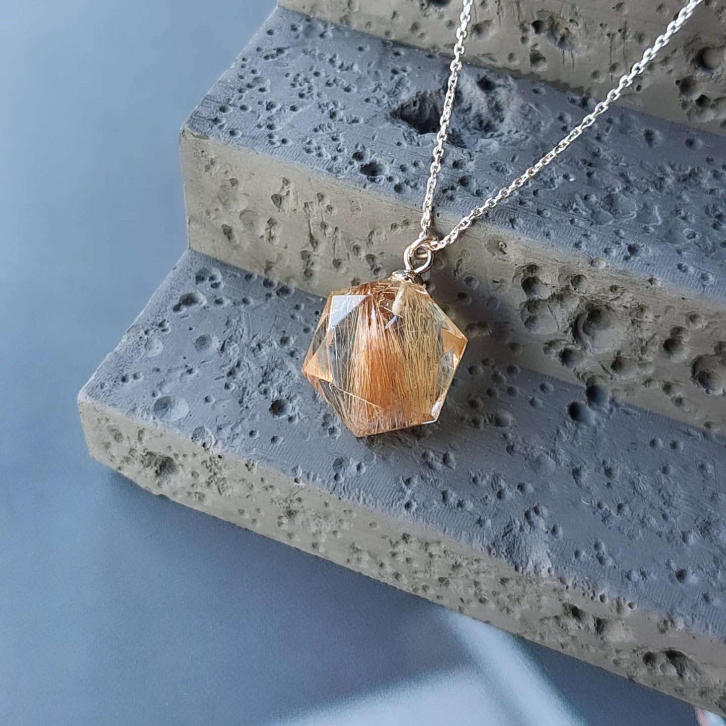 大衛星金髪晶 縮圖